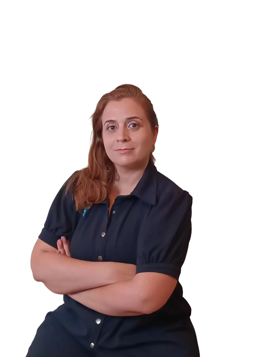 Portrait of Yasmine Boudhina, founder of REC-IT